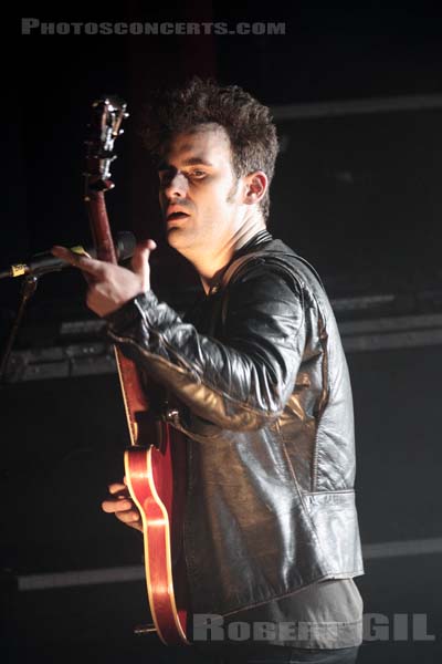 BLACK REBEL MOTORCYCLE CLUB - 2013-03-16 - PARIS - Le Trianon - Robert Levon Been